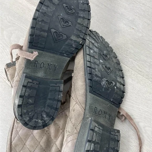 Size 8 Roxy boots - Picture 4 of 4